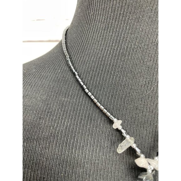 Silver Magnetic Healing Beaded‎ Dolphin Pendant Necklace - Picture 5 of 8